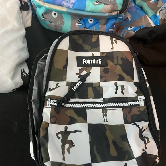 Fortnite Bedding and more - Picture 7 of 9